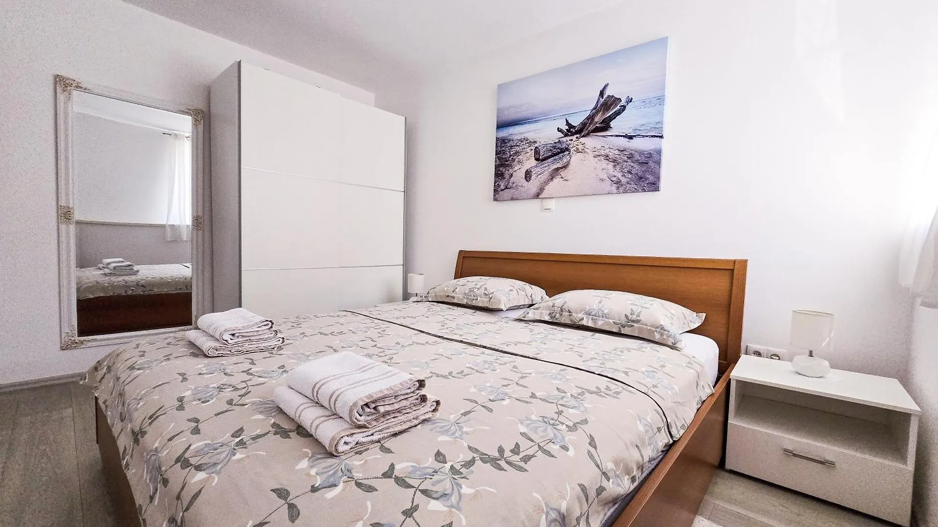 Stone House Varos Apartments Split